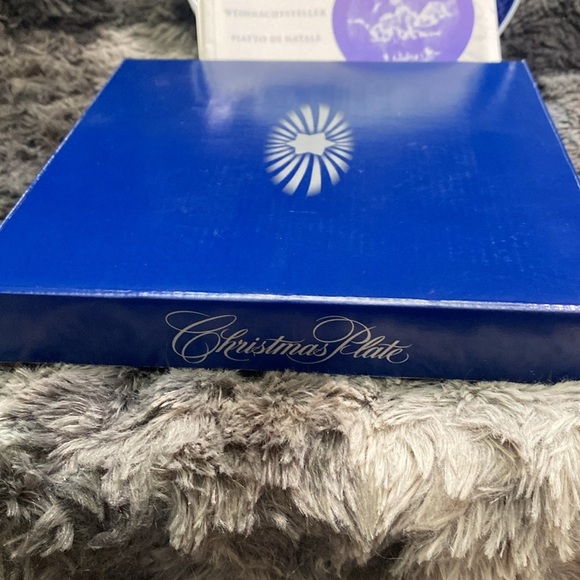 Royal Copenhagen Blue Winter Scene Plate - Picture 8 of 16